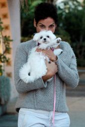 Nicole Murphy - Picks up her Pooch Babi at PoshPetCare in West Hollywood, December 2015