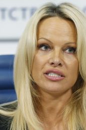 Pamela Anderson - International Fund for Animal Welfare in Moscow, 12/7/2015