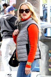 Reese Witherspoon Casual Style - Shopping in Venice Beach 12/11/2015 