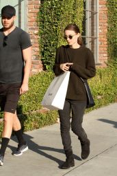 Rooney Mara Street Style - Out Shopping in Los Angeles, 12/9/2015