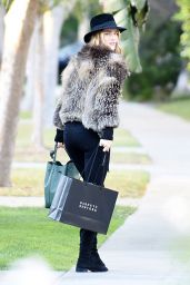 Rosie Huntington-Whiteley Style - Shopping in Beverly Hills 12/18/2015 