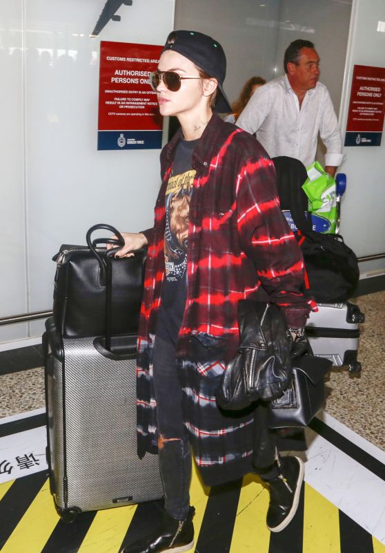 Ruby Rose - Arrives into Melbourne Airport 12/22/2015