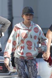 Sarah Hyland in Spandex - Shopping in Los Angeles, December 2015