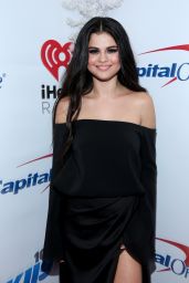 Selena Gomez on Red Carpet - 102.7 KIIS FM