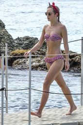 Suki and Immy Waterhouse Hot in Bikinis on a Beach in Barbados 12/28/2015