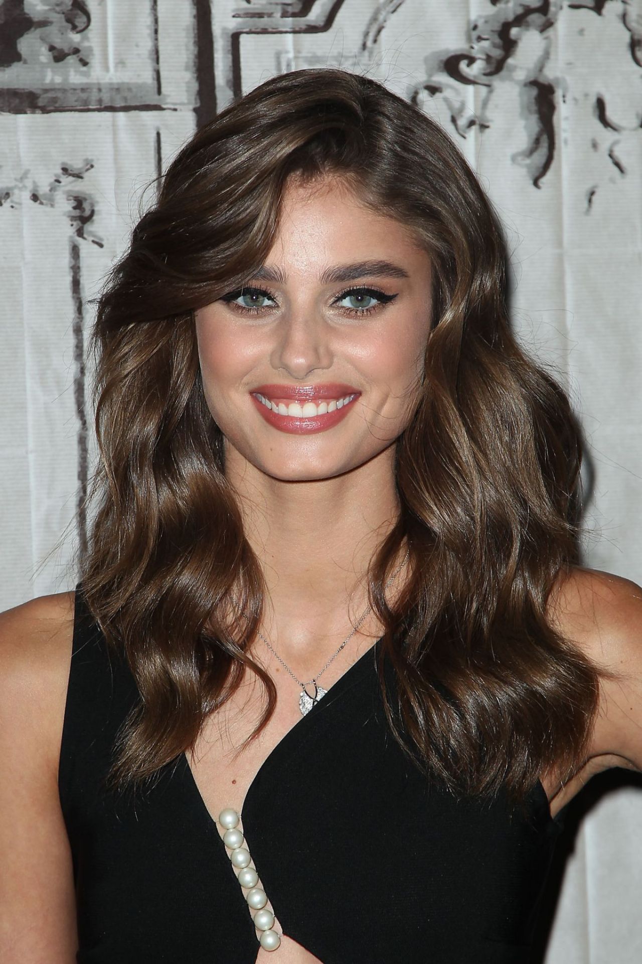 Taylor Marie Hill - Aol Build Series Victoria’s Secret Angels In New ...