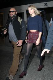 Taylor Swift in Mini Skirt at Melbourne Airport in Melbourne 12/13/2015 