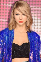 Taylor Swift - Unveiling of Her Wax Figure at Madame Tussauds in Berlin, December 2015