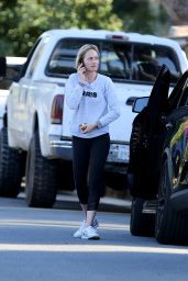 Amber Valletta - Out in Brentwood, 01/27/2016 