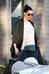 Anne Hathaway Street Style - West Hollywood, CA 1/22/2016