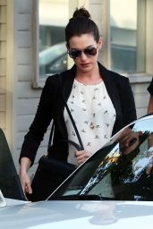 Anne Hathaway Street Style - West Hollywood, CA 1/22/2016