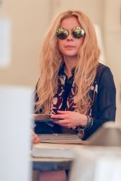 Avril Lavigne - Shopping at Foundry in Beverly Hills, January 2016