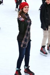 Bailee Madison Ice Skating - Nathan Phillips Square in Toronto 1/17/2016 