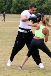 Chloe Goodman in Leggings – Outdoor Workout in London 1/3/2016