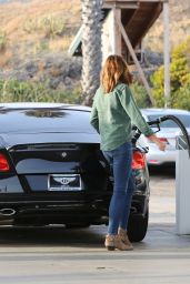 Cindy Crawford in Skin-Tight Jeans - Getting Gas in Malibu 1/14/2016 