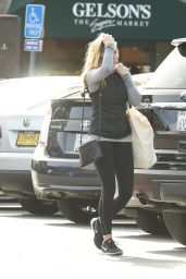 Elizabeth Olsen - Leaving Gelson