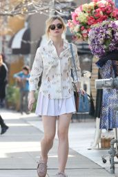 Elle Fanning - Shopping in Studio City, January 2016