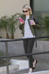 Emma Roberts Getting Coffee in Los Angeles, December 2015