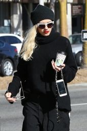 Gwen Stefani Street Fashion - Out in West Hollywood 12/30/2015 