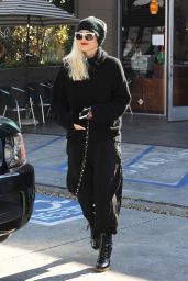 Gwen Stefani Street Fashion - Out in West Hollywood 12/30/2015 