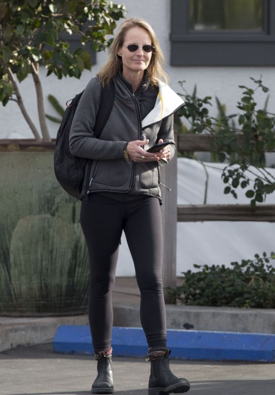 Helen Hunt Casual Style - Leaving Starbucks in Los Angeles, January 2016