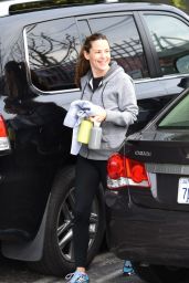 Jennifer Garner Booty in Tights - Out in Brentwood, CA