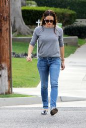 Jennifer Garner in Jeans - Out in Brentwood 1/29/2016 