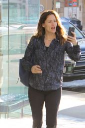 Jennifer Garner in Tights - Out in Brentwood, CA 1/7/2016