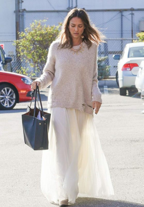 Jessica Alba Casual Style - Out in Los Angeles, January 22, 2016