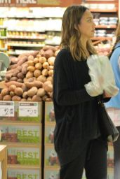 Jessica Alba - Shopping in Beverly Hills 1/10/2016