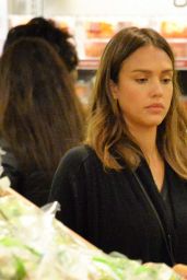 Jessica Alba - Shopping in Beverly Hills 1/10/2016