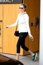 Kate Upton - Leaving a Pharmacy in Beverly Hills 1/14/2016 