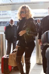 Khloe Kardashian at JFK Airport in New York City, 1/15/2016