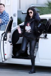 Kylie Jenner - Arriving at the Studio in Hollywood 1/25/2016