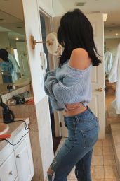 Kylie Jenner Booty in Jeans - Mirror Pics, January 2016