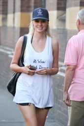 Lara Stone Summer Style - Out in Sydney 1/19/2016 