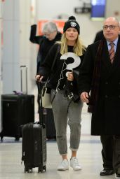 Margot Robbie - Arriving at JFK Airport in NYC 1/11/2016 