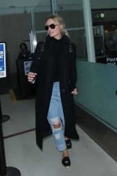 Margot Robbie in RIpped Jeans at LAX Airport in LA 1/14/2016