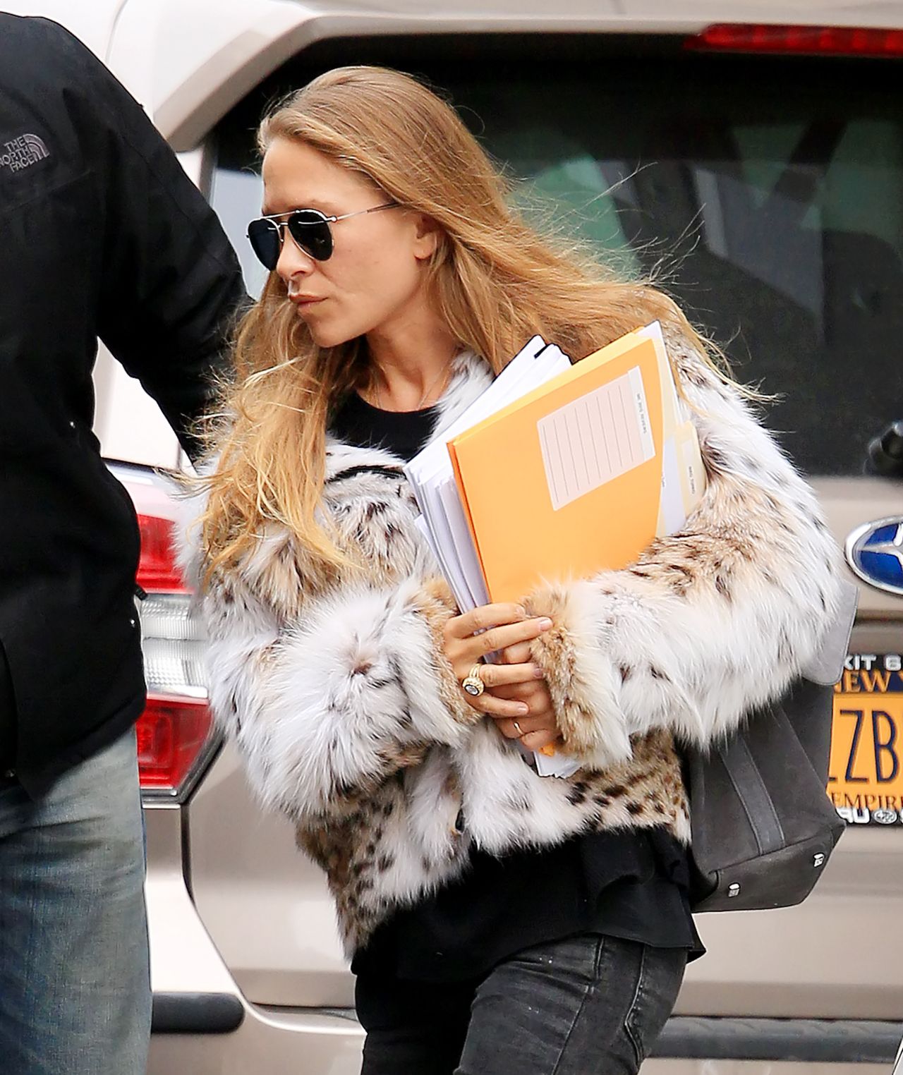 Mary-Kate Olsen - Out in New York City 1/15/2016 • CelebMafia