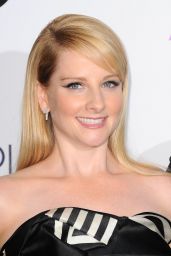 Melissa Rauch – 2016 People’s Choice Awards in Microsoft Theater in Los Angeles
