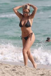 Rita Ora Hot in a Bikini – Beach in Miami 12/30/2015 Part II