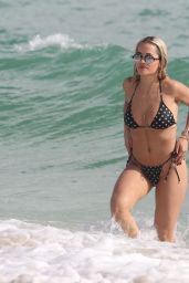 Rita Ora Hot in a Bikini – Beach in Miami 12/30/2015 Part II