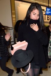 Selena Gomez - Arrives at JFK Airport in New York City, January 20, 2016