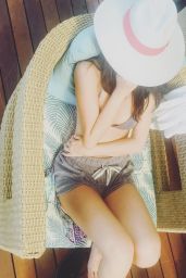 Selena Gomez – Social Media Photos – December 2015 Collection