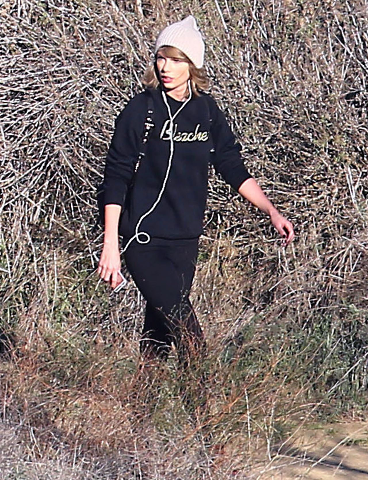 Taylor Swift Style — Out for a hike, Los Angeles, CA