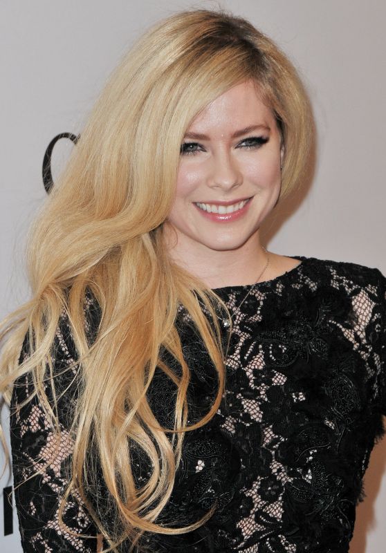 Avril Lavigne – 2016 Pre-GRAMMY Gala in Beverly Hills