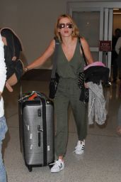Bella Thorne Airport Style - LAX in Los Angeles 2/16/2016