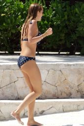 Bella Thorne Hot in Bikini - Cancun 2/13/2016
