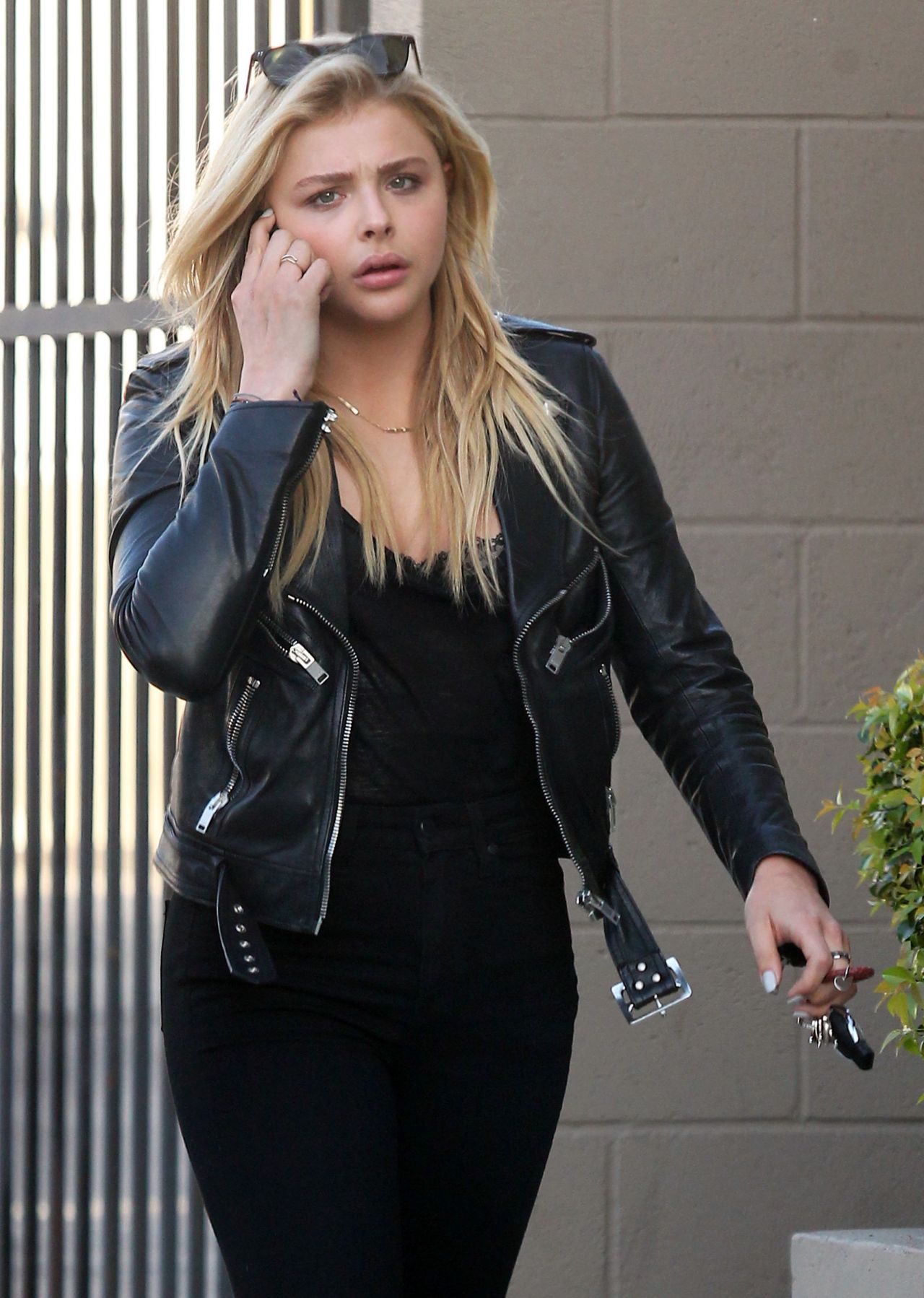 Chloë Grace Moretz Street Style - Walking Around In Beverly Hills 2 15 