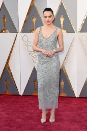 Daisy Ridley – Oscars 2016 in Hollywood, CA 2/28/2016